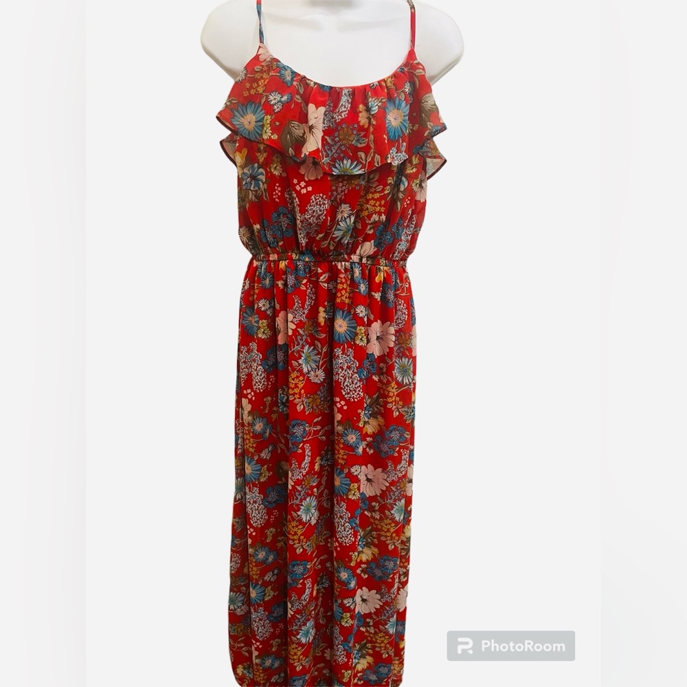 Forever 21 maxi long boho style dress  in size XL Red with floral print color.